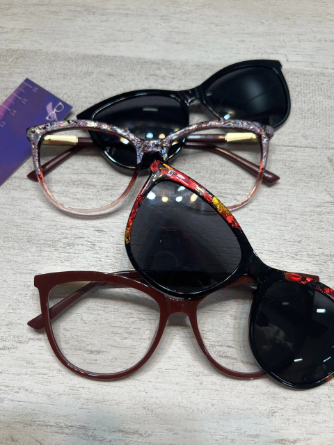 Clip On cat bordo brillos