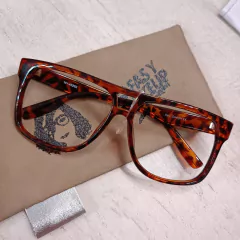 strange - Gafas y Makeup