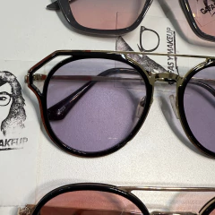 Colores D - Gafas y Makeup