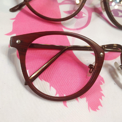 Meridian - Gafas y Makeup
