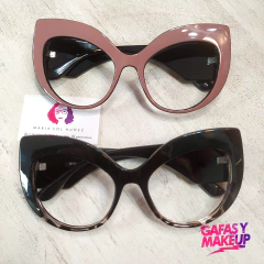 Mousse - Gafas y Makeup