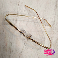 The One - Gafas y Makeup