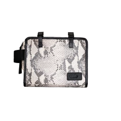 Neceser Roma en internet