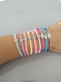 Pulseira Micangas e Mão de Fátima