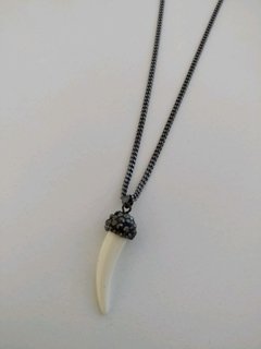 Colar dente marcassita