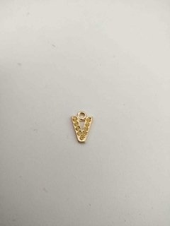 PINGENTE DOURADO LETRA " V "