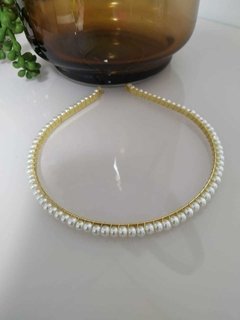 Tiara com perolas - cor branca