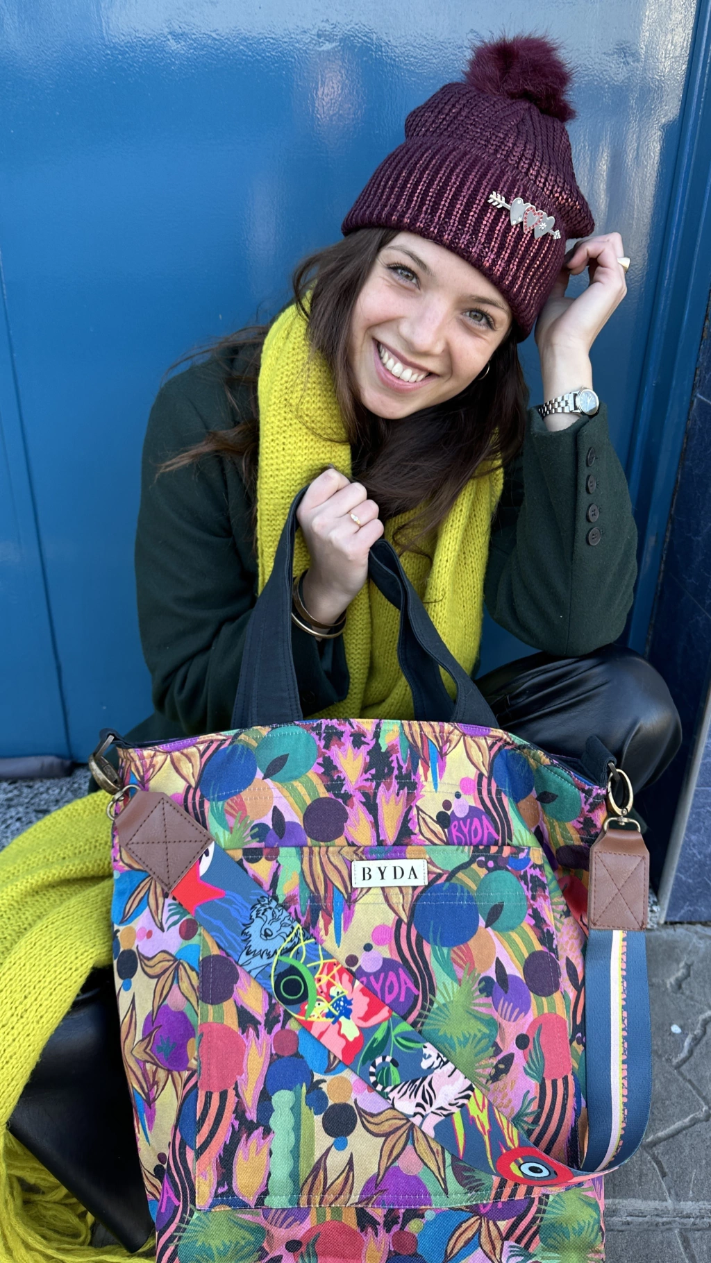 BOLSO REVERSIBLE CARRIE - CELEBRATION CON NEGRO GRAFITO