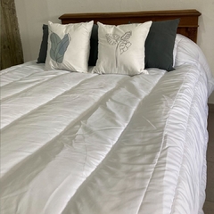 Acolchado Blanco Liso Reversible Queen - Ensueños Hogar