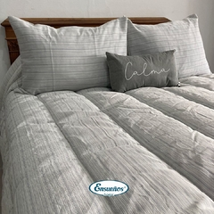 Acolchado Mil Rayas Queen - Ensueños Hogar