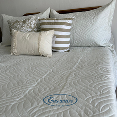 Set Cubrecama Punzonado King Size Off-White - tienda online