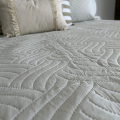 Set Cubrecama Punzonado King Size Off-White
