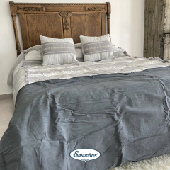 Pie de Cama Con Corderito en Tela Tusor Gris Plomo - comprar online