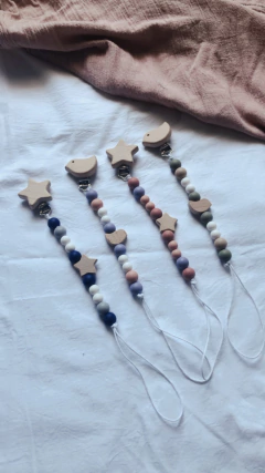 Portachupetes Rainbow - comprar online