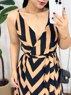 Vestido Mullet Chevron na internet