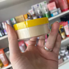 PÓ BANANA FACIAL EVEN MAKE-UP - Gii Matos Makeup