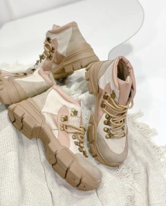 Borcegos War Nude - comprar online