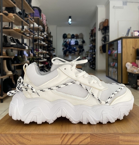 Sneakers Trail Blancas