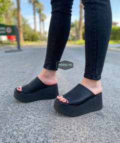 Zuecos Valu Negro - MARIA PE