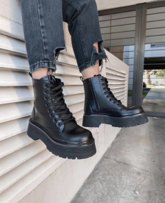 Borcegos Martin Negro en internet