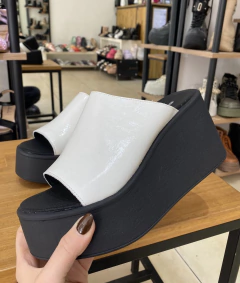 Zuecos Valu Blancos - MARIA PE