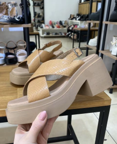 Sandalias Bruna Miel - comprar online