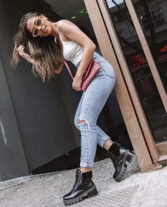 Imagen de Borcegos Aspen Negros