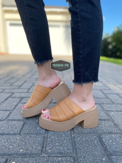 Zuecos Thelma Caramel