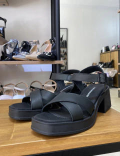 Sandalias Fleur Negras - MARIA PE