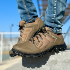 Zapatilla hombre trekking AMASS 40-44 (030)