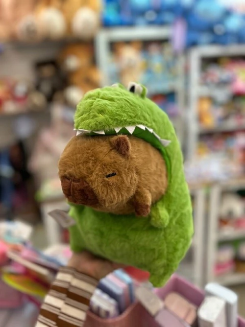 Peluche CAPYBARA Carpincho c/Cocodrilo 2 En 1