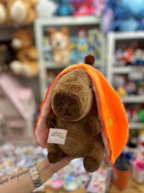 Peluche CAPYBARA Carpincho Reversible c/Naranja Mediano