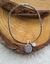 Bracelete Oval 2mm com Pingente Seja Forte e Corajosa 11mm e Ponto de Luz Zircônia 7mm na internet