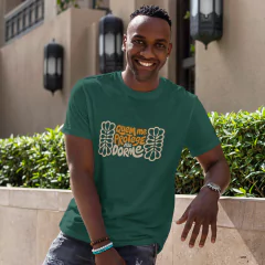 Camisa "Quem me Protege não Dorme" verde - comprar online
