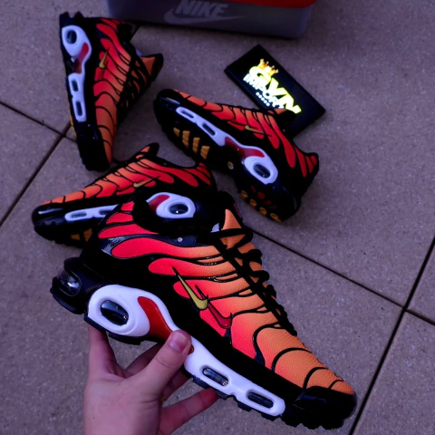 Air Max Tn Pluss 1 Fire - comprar online