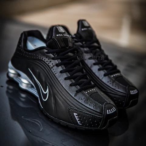 Nike Shox R4 Black-Silver - comprar online