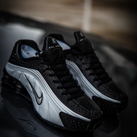 Nike Shox R4 Metalic Black - comprar online