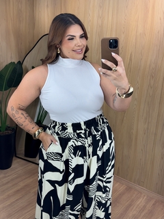 Calça Pantalona Zoe Estampada na internet