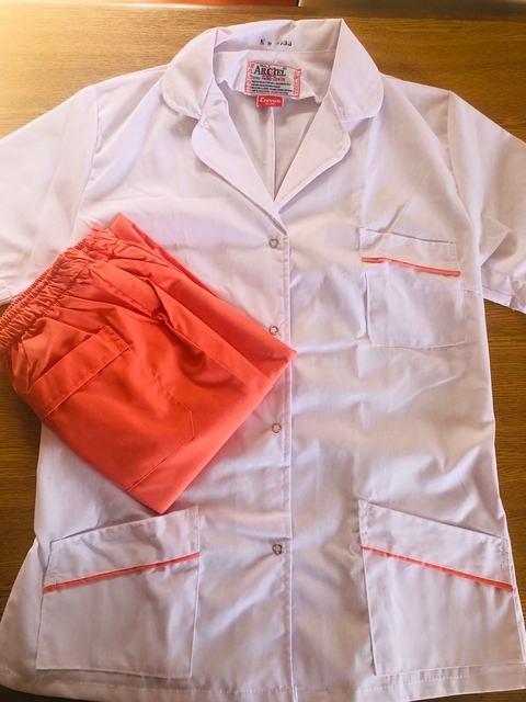 Chaqueta "Arciel" con vivo salmón y pantalón