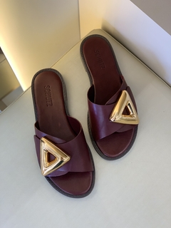 Rasteira Schutz Wine Metal - comprar online