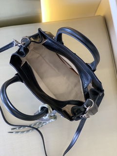 Bolsa Arezzo Preta Bag Charm Metal - Volpi Shoes