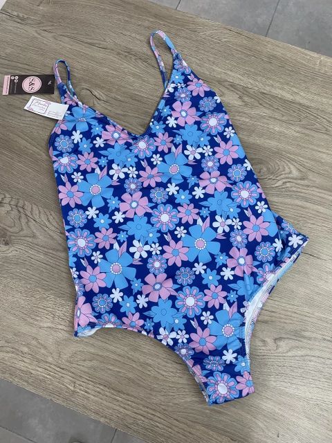 MALLA ENTERIZA FLOREADA