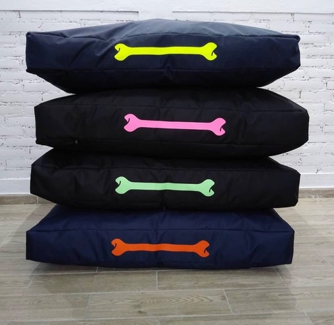 Cama para perro: Colchoneta Hueso Neón