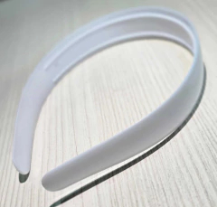 TIARA LARGA SUPER BRANCA 2 PENTES 36CM (25MM) 06 UND. - comprar online