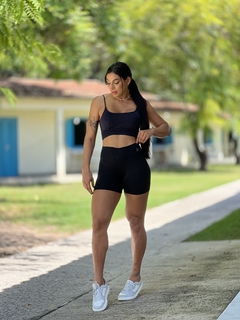 Imagem do Short Fitness Feminino Básico 09901001