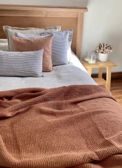 PIE DE CAMA/MANTA NIDO en internet