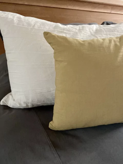 ALMOHADÓN DE TUSOR LISO