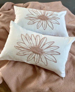 Imagen de ALMOHADÓN DE TUSOR ESTAMPADO