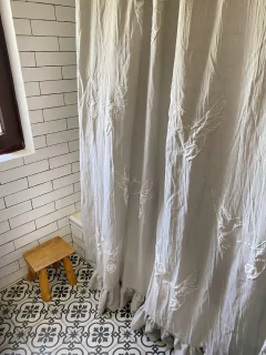 Cortina de baño sin volado en internet