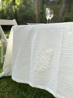 MANTEL ESTAMPADO EN RELIEVE - comprar online